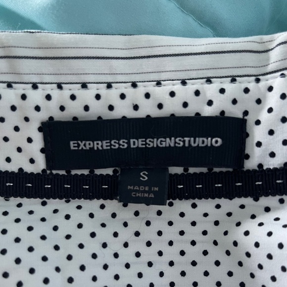 EXPRESS ‘Design Studio’ White Dress Shirt w/ Black and Gray Stripes - Picture 3 of 5